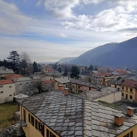 Camera In Bilocale Con Bagno In Comune